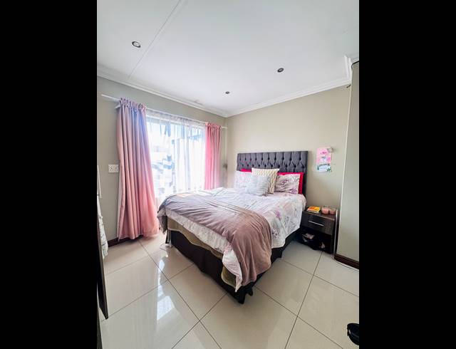 3 BEDROOM SECTIONAL TITLE FOR SALE IN BEN FLEUR